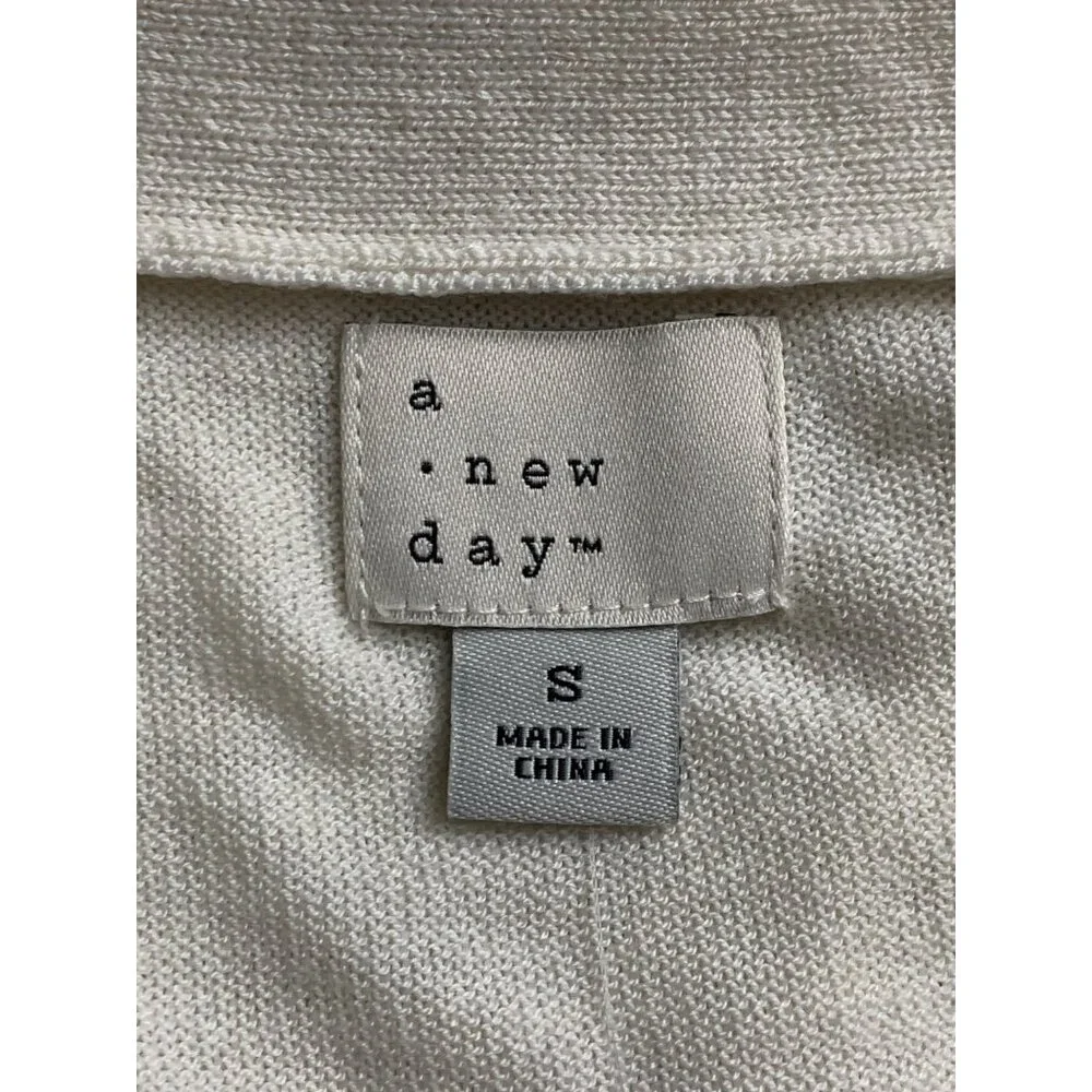 A New Day Womens Cream Button-Front Casual Cardigan Sweater Lightweight Small - Picture 8 of 12